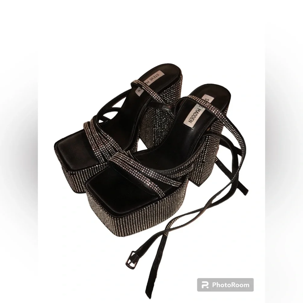 Steve Madden - Picture 1 of 7